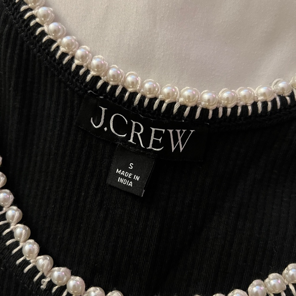 Pearl Trim Ribbed Tank Top - Picture 6 of 6